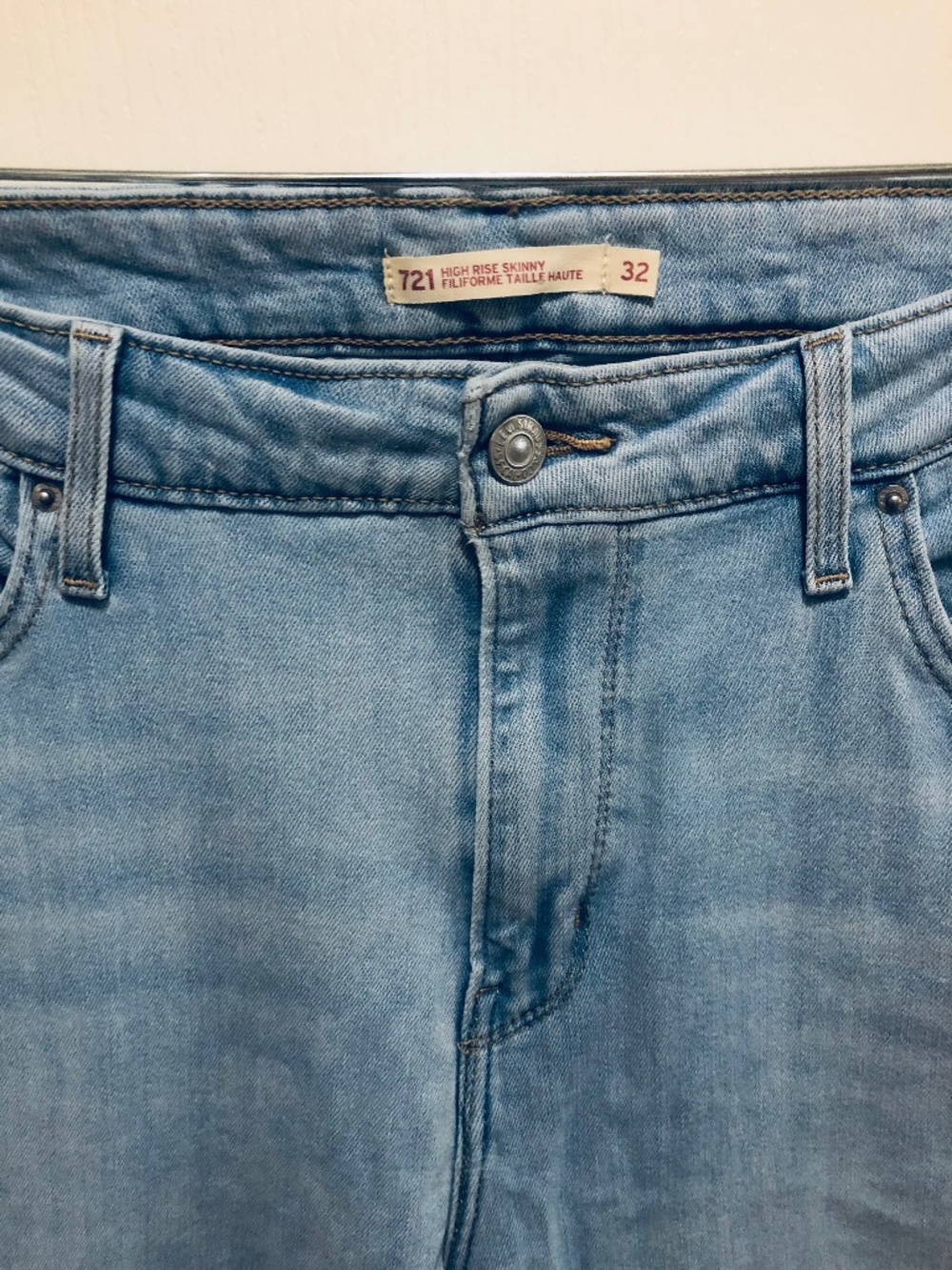 Levi’s 721 women’s 32 high rise skinny red tab faded blue
